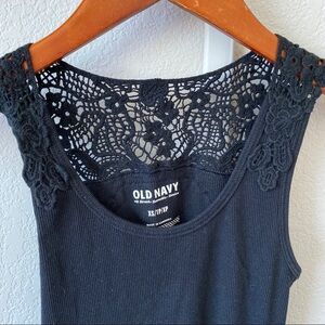 OLD NAVY EMBROIDERED SLEEVELESS BLACK RIBBED Long sleeveless top Y2K